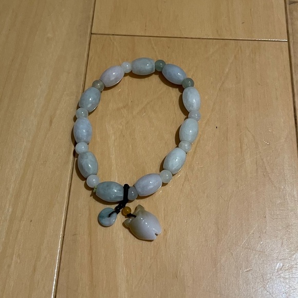Jewelry - Genuine jade bracelet